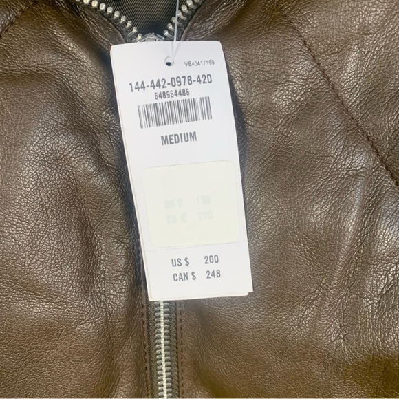 Abercrombie and Fitch Vegan Leather Puffer Quilted Jacket - Picture 7 of 16